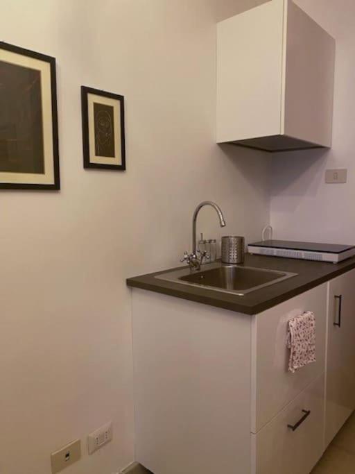 Blinded By The Light Apartment โรม ภายนอก รูปภาพ